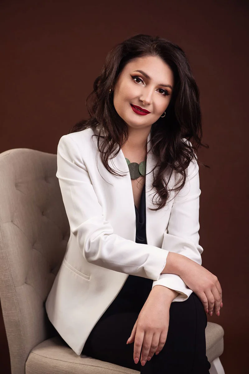 Sunt Roxana Babuc, Expert Contabil, membru CECCAR. Sunt Roxana Babuc, Expert Contabil, membru CECCAR.